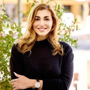 Isabella Shirinyan, LMFT, Psychotherapist in Encino, CA 