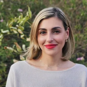 Bella Shirinyan, LMFT, Psychotherapist in Pasadena, CA 