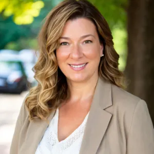 Roxane Williams, MA, MSW, LCSW, Licensed Clinical Social Worker in , CA 94061