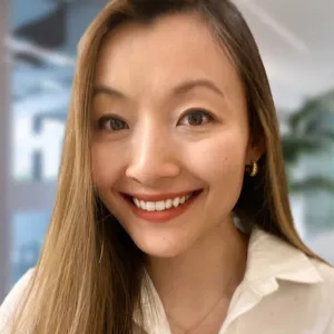 Chrissie Chua-ly van manh