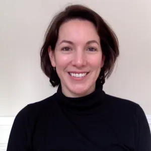 Dr.  maura Mulloy