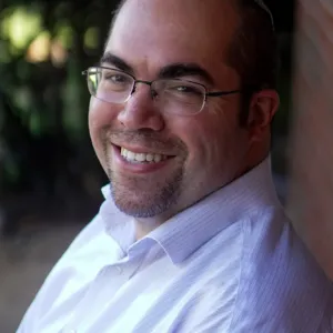 Ari Lowell