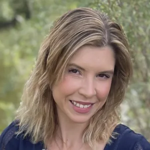 Holly Priscu, JD, LCPC, CMHPP, CFMHE, Licensed Clinical Mental Health Counselor in Las Vegas, NV 