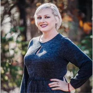 Kelli Hall