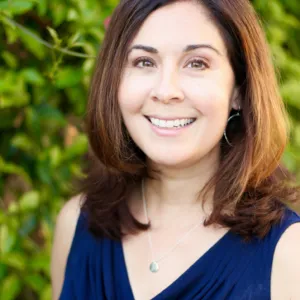 Nina Kelly