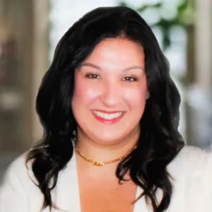 Holly Undlin, LCSW, Clinical Social Worker   in North Dakota 
