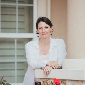 Jennifer Powdrill, LMSW under supervision of Lizet Benitez, Psychotherapist in Katy, TX 