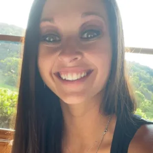 Sara Lacaria-hutchinson