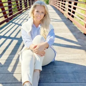 Dr. natalie Harvey
