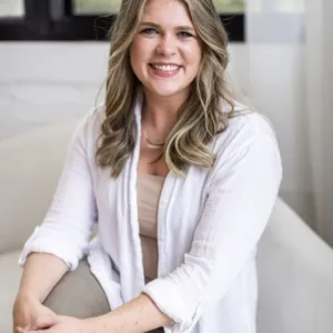 Lindsay Davis