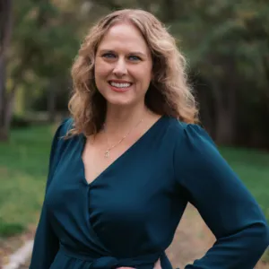Julie Williams, MS Clinical Psychology, Licensed Marriage & Family Therapist in , CA 