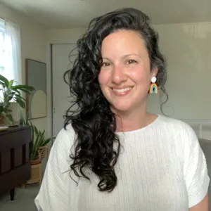 Marie Ragona, LCAT, CST, Creative Art Therapist  in New York 