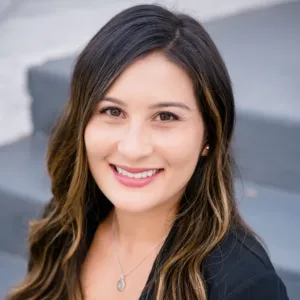 Dr. kelsi Clayson