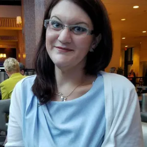 Nanette Adams