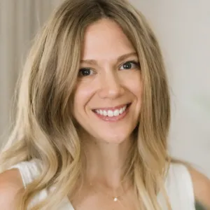 Lily Robertson, MA, LMFT, Marriage & Family Therapist in Los Angeles, CA 90066