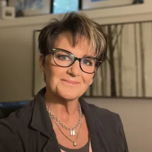 Suzy Oswald
