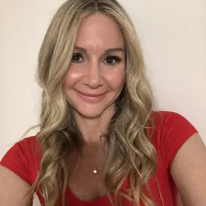 Dr. danielle Perrotto