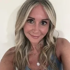 Dr. danielle Perrotto