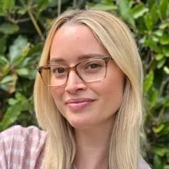 Alexandria Ayres