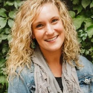 Lauren Lessner