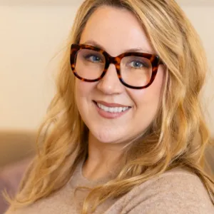 Anne Falabregues, Clinical Mental Health Counseling MA, Licensed Clinical Mental Health Counselor in Kirkland, WA 98034