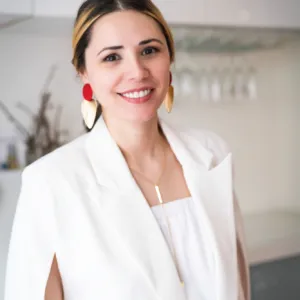 Stephanie Sanz