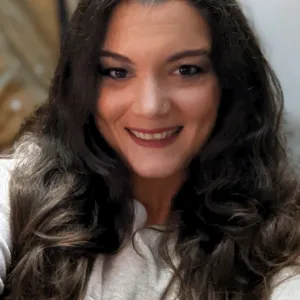 Stephanie Raymo
