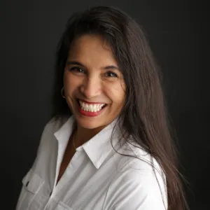 Laura Giles