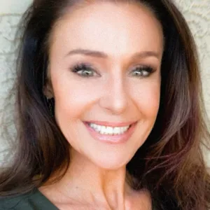 Laura Kobar