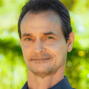 Dr. david Raczynski