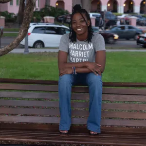 Symone Taylor, LCSW, 200-RYT, Clinical Social Worker  in Saint Petersburg, FL 