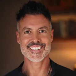 Chris Tompkins