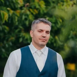 Andrew Riley