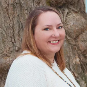 Jonelle Edwards, ACMHC, ATR-P, Associate Professional Clinical Counselor in Midvale, UT 