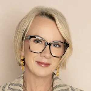 Dr. ashley Royer