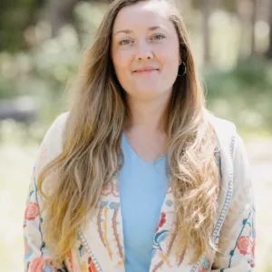 Alexis Gibson, MA Counseling Pacifica Graduate Institute, Licensed Marriage & Family Therapist in Los Osos, CA 