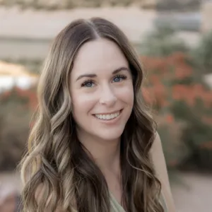 Holly Nelson
