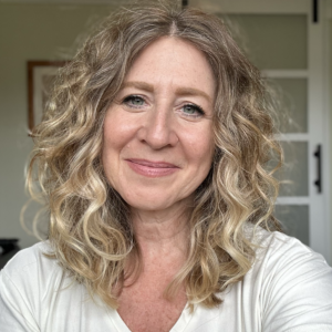 Cherie Singer, LMHCA, Licensed Clinical Mental Health Counselor Associate in Seattle, WA 98116