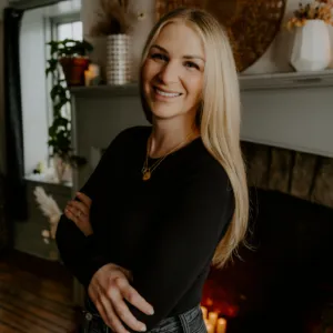 Kelsey Demart