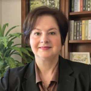 Carrie Helle