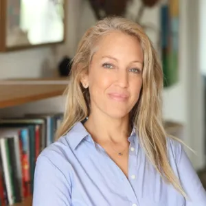 Einat Ezra