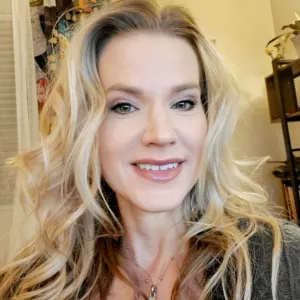 Mindy Eglivitch