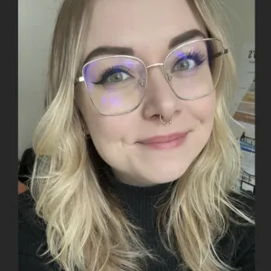 Hollie Roper