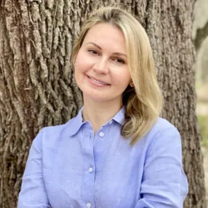 Elena Hahn