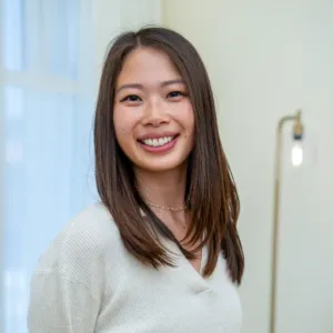 Dr. jenn Au