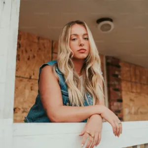 Alison Nicole