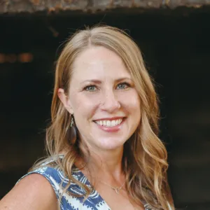 Kristi Lee