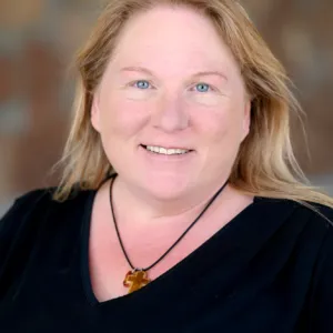 Teresa Mouser