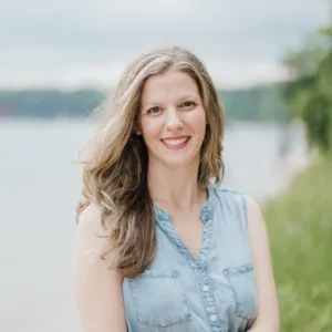 Lindsey Keyser ball