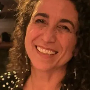 Beth Davalos